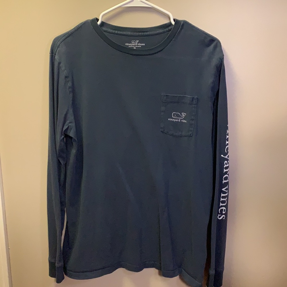 Vineyard Vines long sleeve tshirt